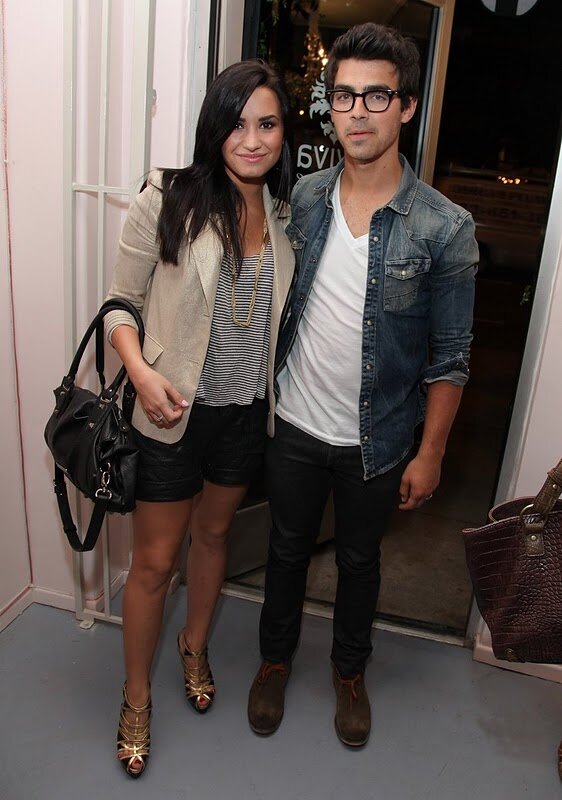 Demi y Joe, ya hay anillo sospechoso