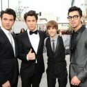 Justin Bieber y Jonas Brothers cenan en la Casa Blanca 