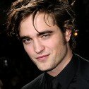 Robert Pattinson de fiesta sin su novia