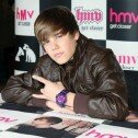 Justin Bieber regalará disco acústico a sus fans