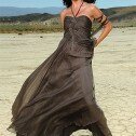 Selena Gomez dona el vestido de “A year without rain” para la UNICEF