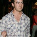 Kevin Jonas muy felicitado en Twitter