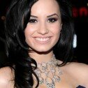 Padre de Demi Lovato pide a bailarina no moleste a hija
