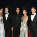 Demi Lovato más alejada de los Jonas Brothers