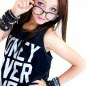 Noah Cyrus es modelo de “Pulseras Stoney Clover”