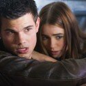 Taylor Lautner besó a Lily Collins en “Abduction”