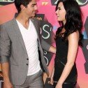 Demi Lovato y Joe Jonas se felicitan por “Make a Wave”