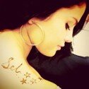 Selena Gomez se hace un tatuaje