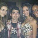 Joe Jonas podría tener un romance con una modelo brasileña