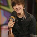 Justin Bieber besa a Selena solo los fines de semana
