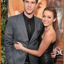 Liam Hemsworth asegura que mejoró su acento americano viendo Friends