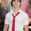 David Henrie actuará junto a Taylor Lautner en ‘Grown Ups 2′