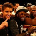 Justin Bieber celebra el triunfo de Mayweather Jr. en boxeo