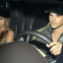 Taylor Lautner revive amor con compañera de escuela