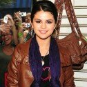 Selena Gomez regala prendas de “Dream Out Loud” a seguidoras