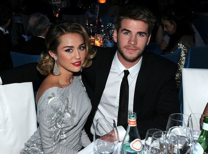 Miley Cyrus y Liam Hemsworth oficializan su compromiso