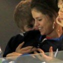 Selena Gómez se deja tocar mucho por su novio