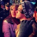 Harry Styles y Taylor Swift dan la bienvenida al 2013 con un beso en público
