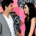 Joe Jonas y Demi Lovato tienen una cita