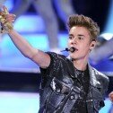 Justin Bieber se enfrenta a un paparazzi