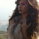 Demi Lovato en sensuales fotos para la revista Elle