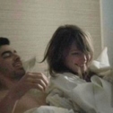Joe Jonas no estaba desnudo en “Just In Love”