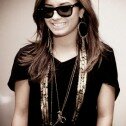 Demi Lovato da pistas de su hombre ideal