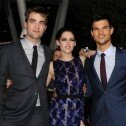 Robert Pattinson, Kristen Stewart y Taylor Lautner, en la premier de “Amanecer” en Los Ángeles