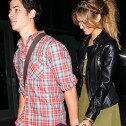 Nick Jonas podría estar conviviendo con Delta Goodrem