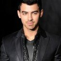 Joe Jonas decepcionado por sus anti seguidoras