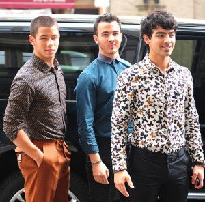 Jonas Brothers prometen concierto en New York en octubre