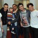 One Direction hace feliz a un niño
